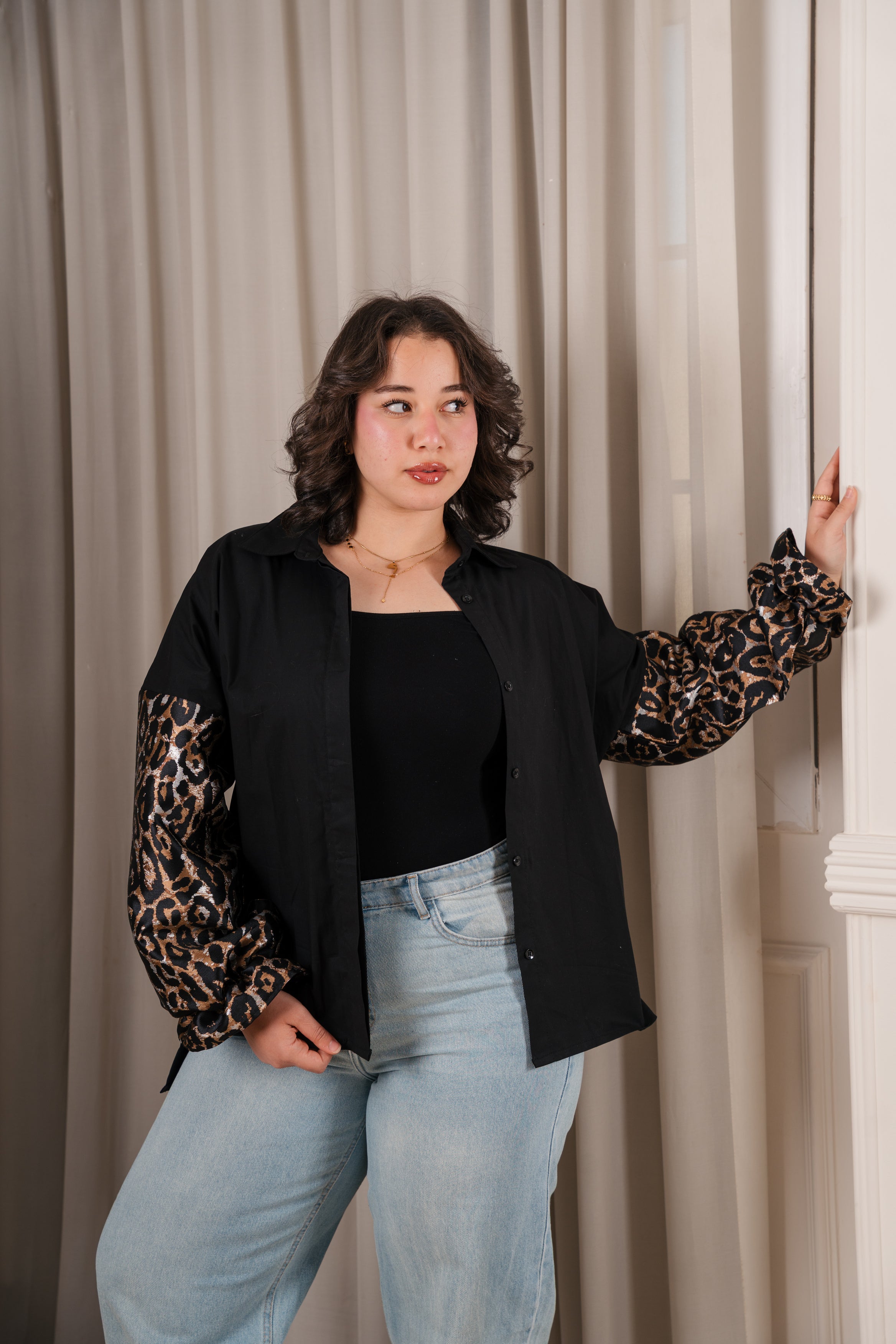 Leopard sleeves shirt
