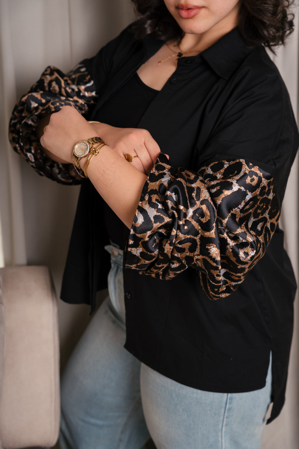 Leopard sleeves shirt