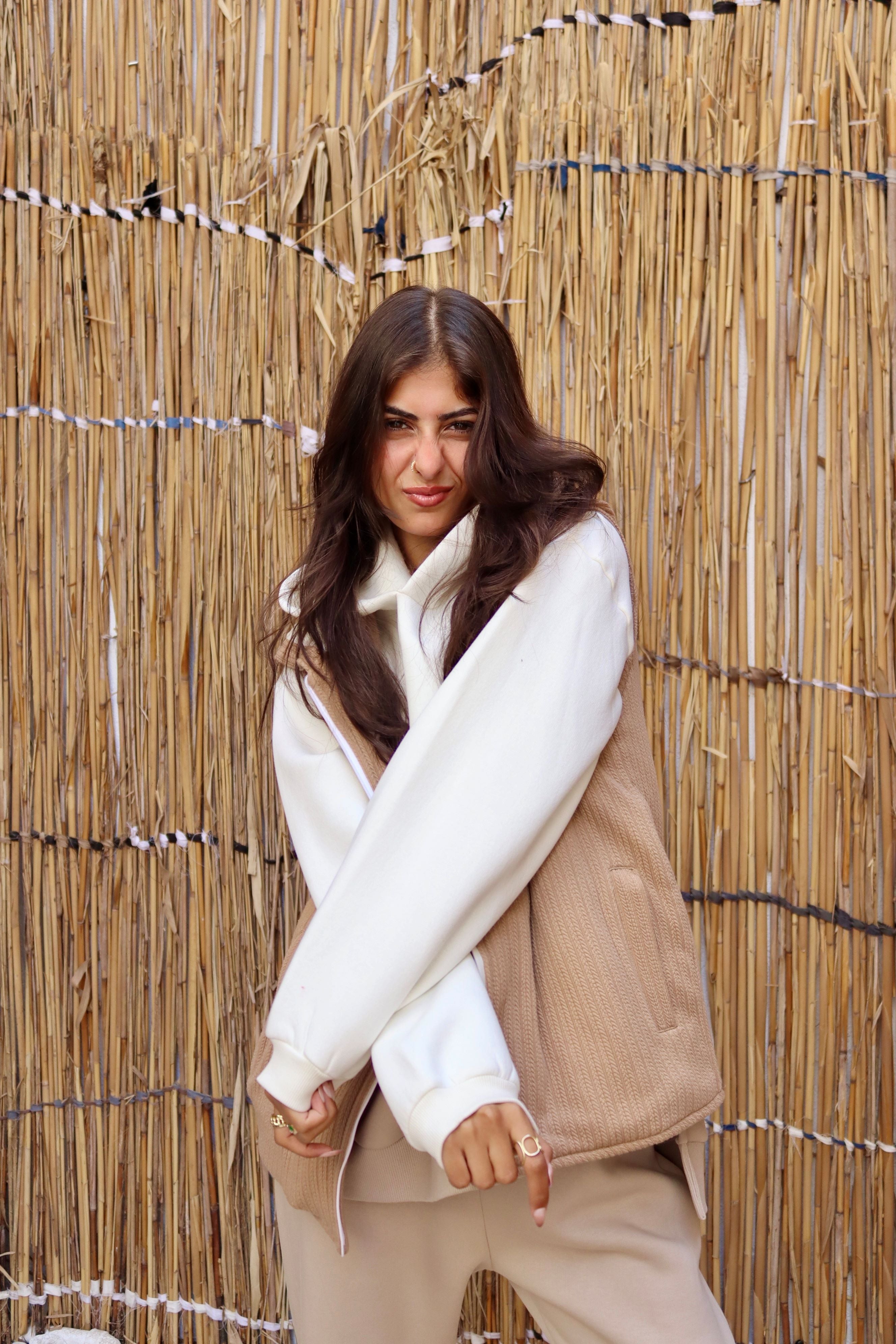 Cable net hoodie vest