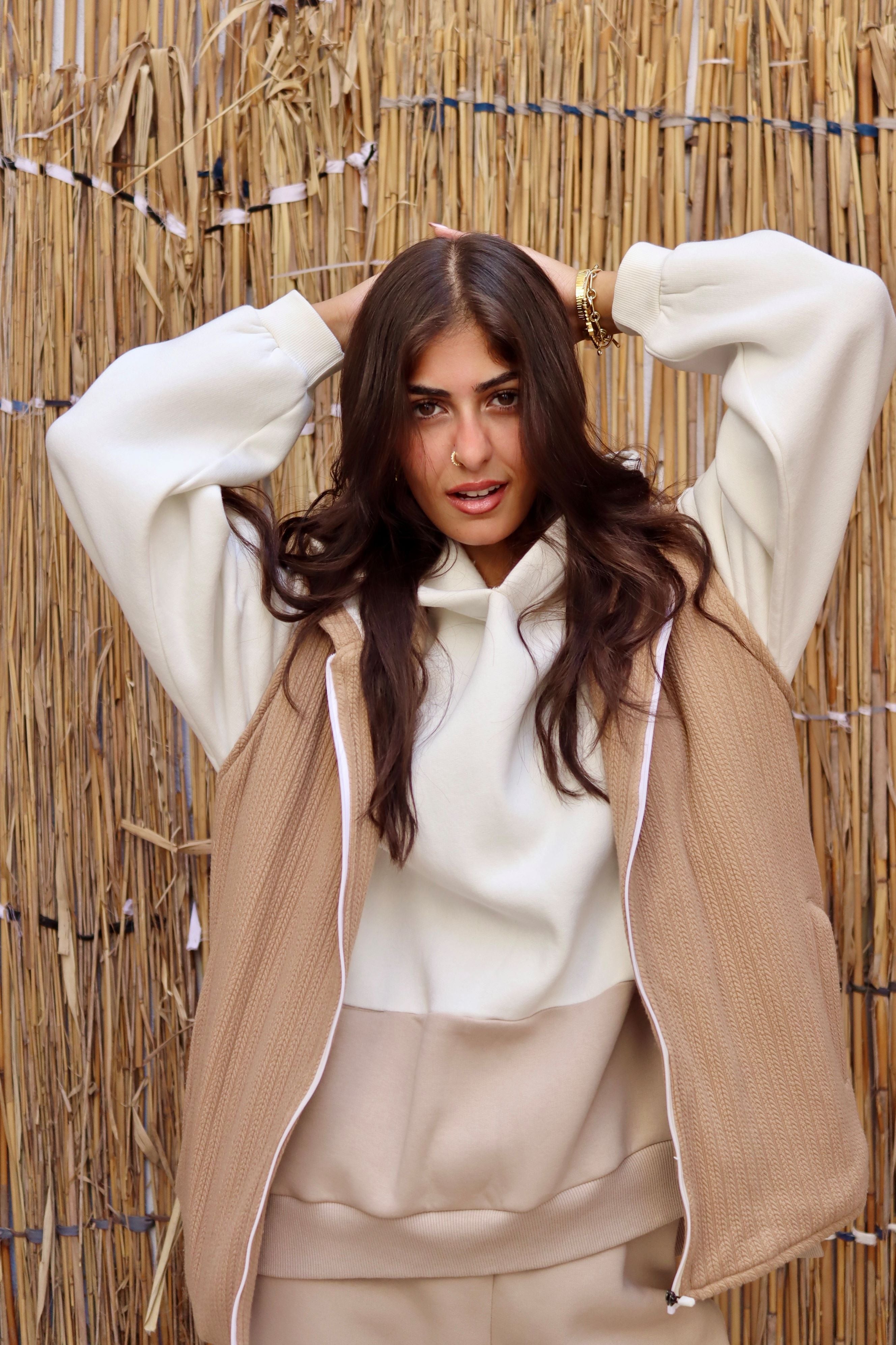 Cable net hoodie vest