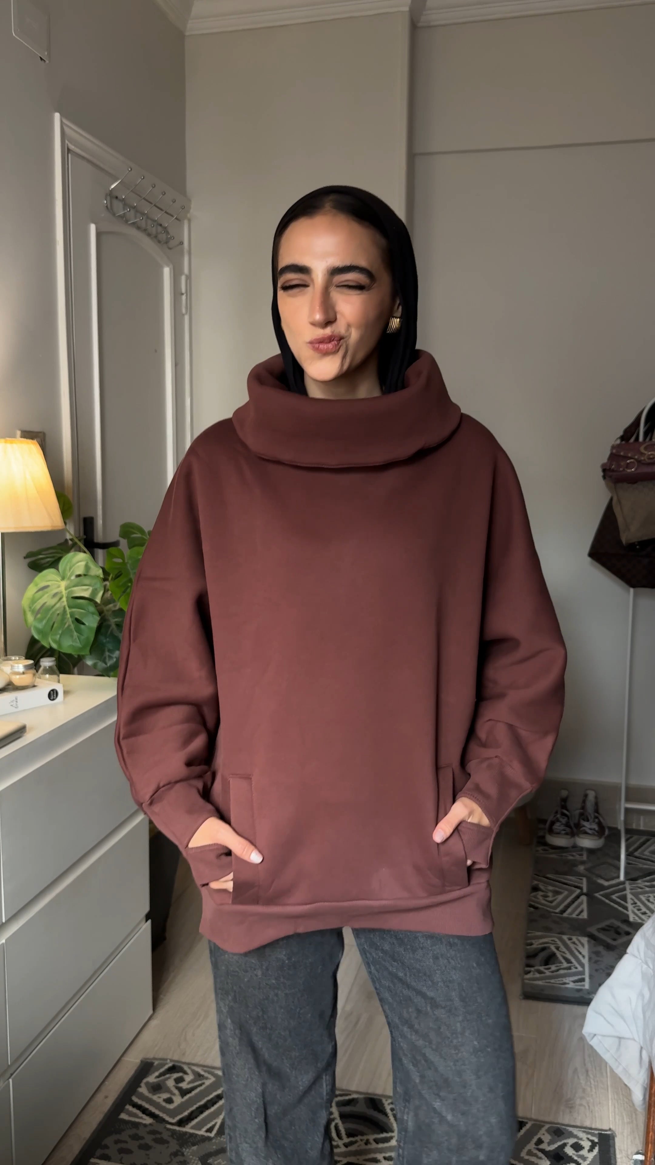 Chocolate High Collar sweatshirt