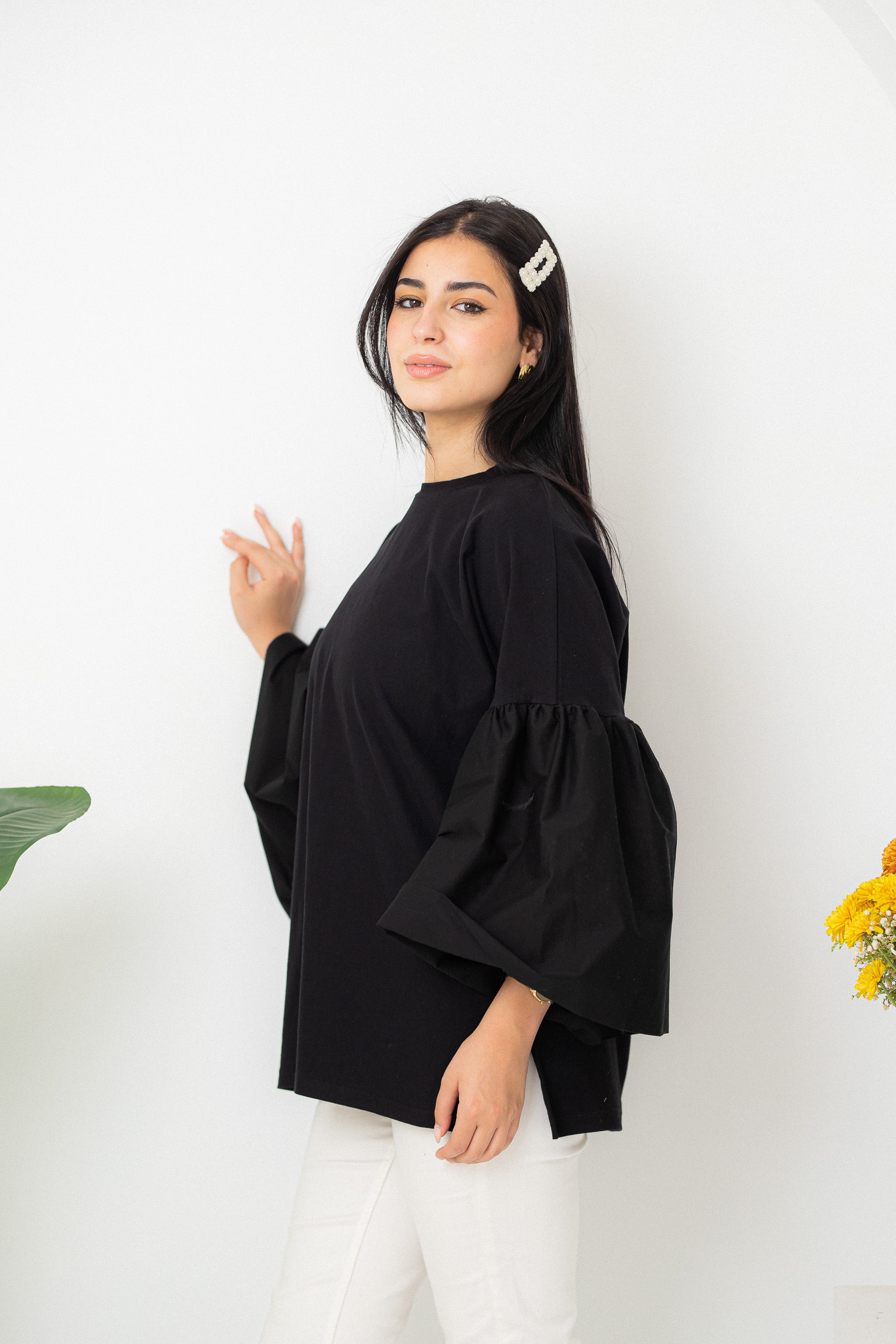Black Super flared sleeve t-shirt