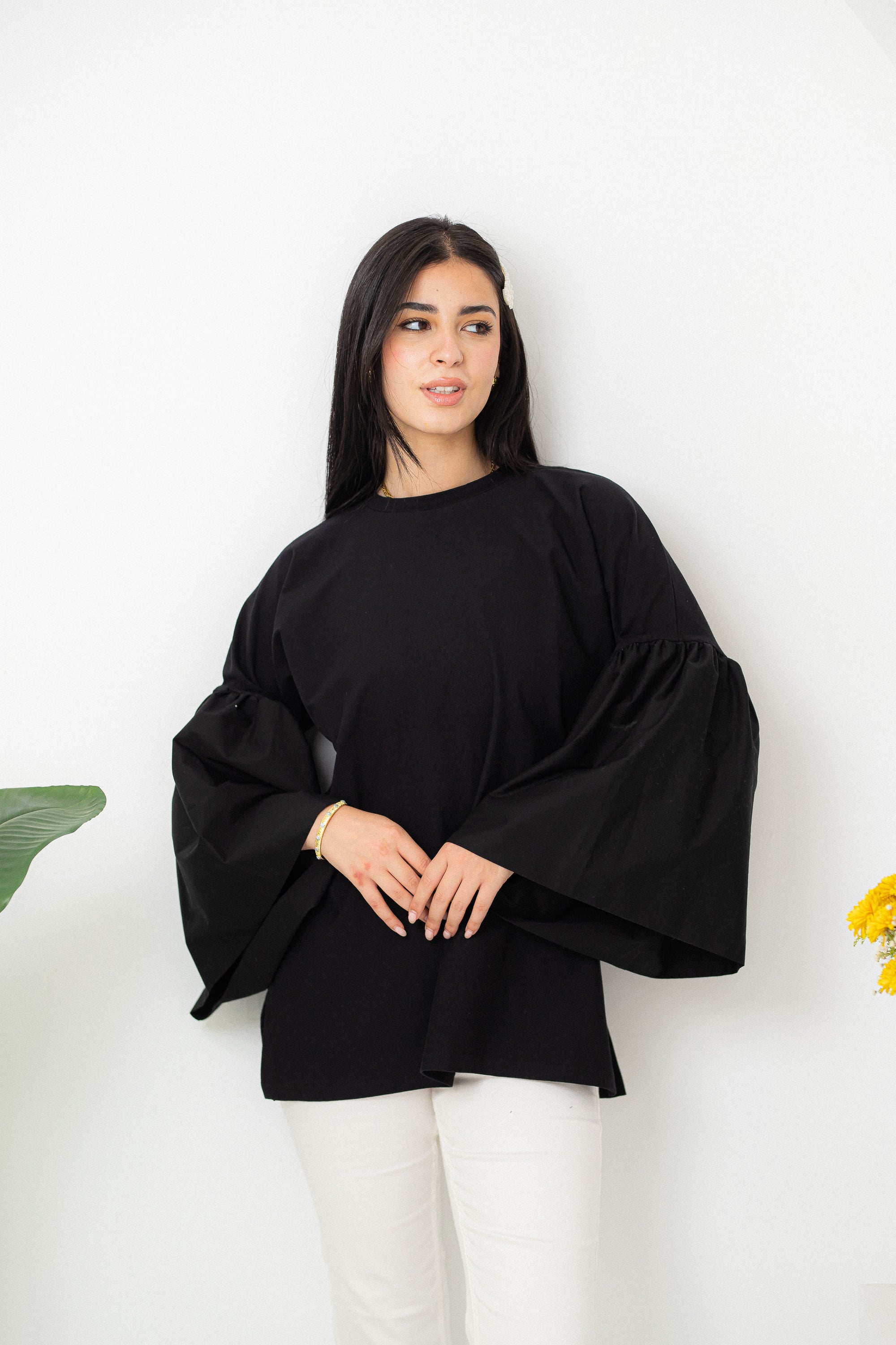 Black Super flared sleeve t-shirt