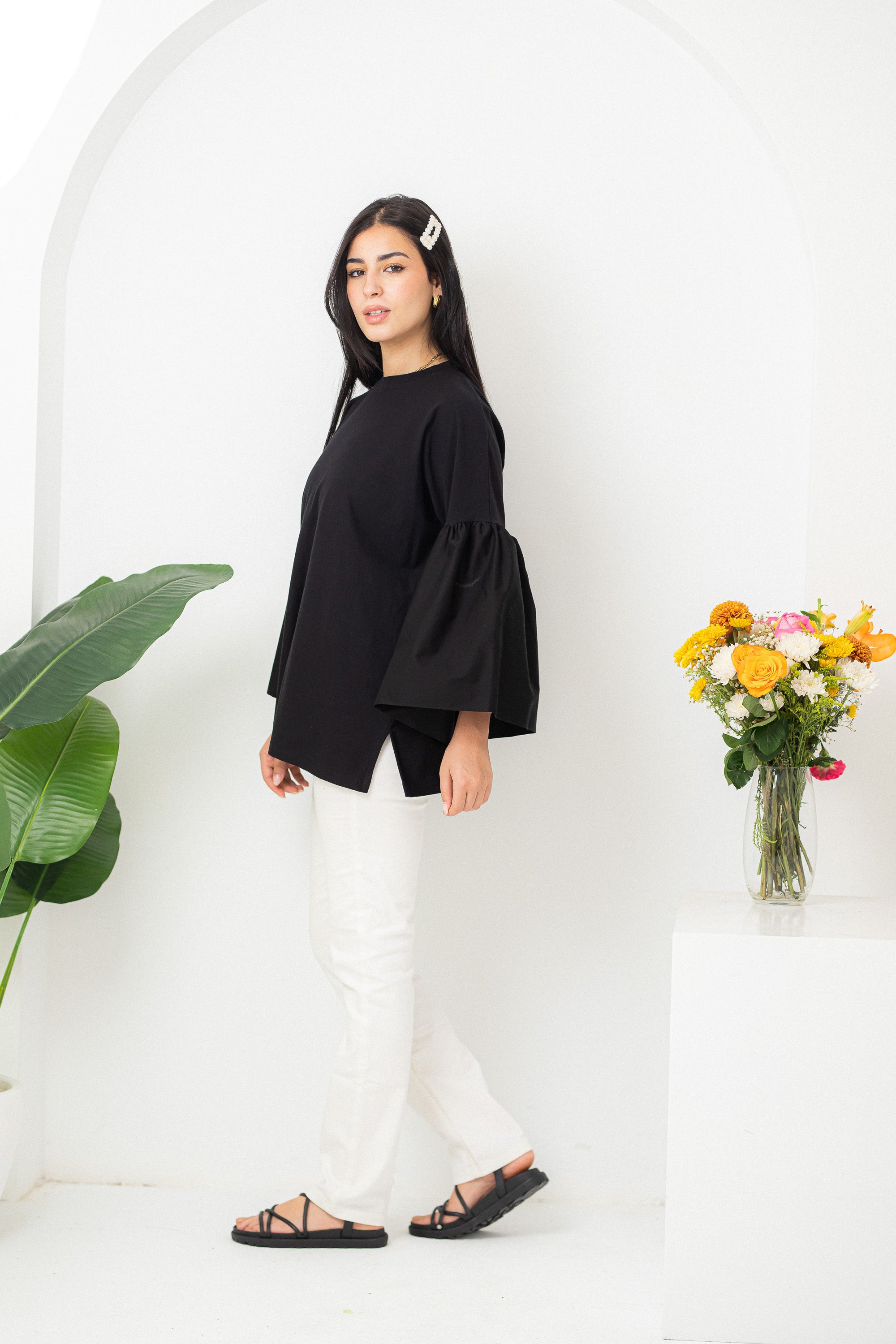 Black Super flared sleeve t-shirt