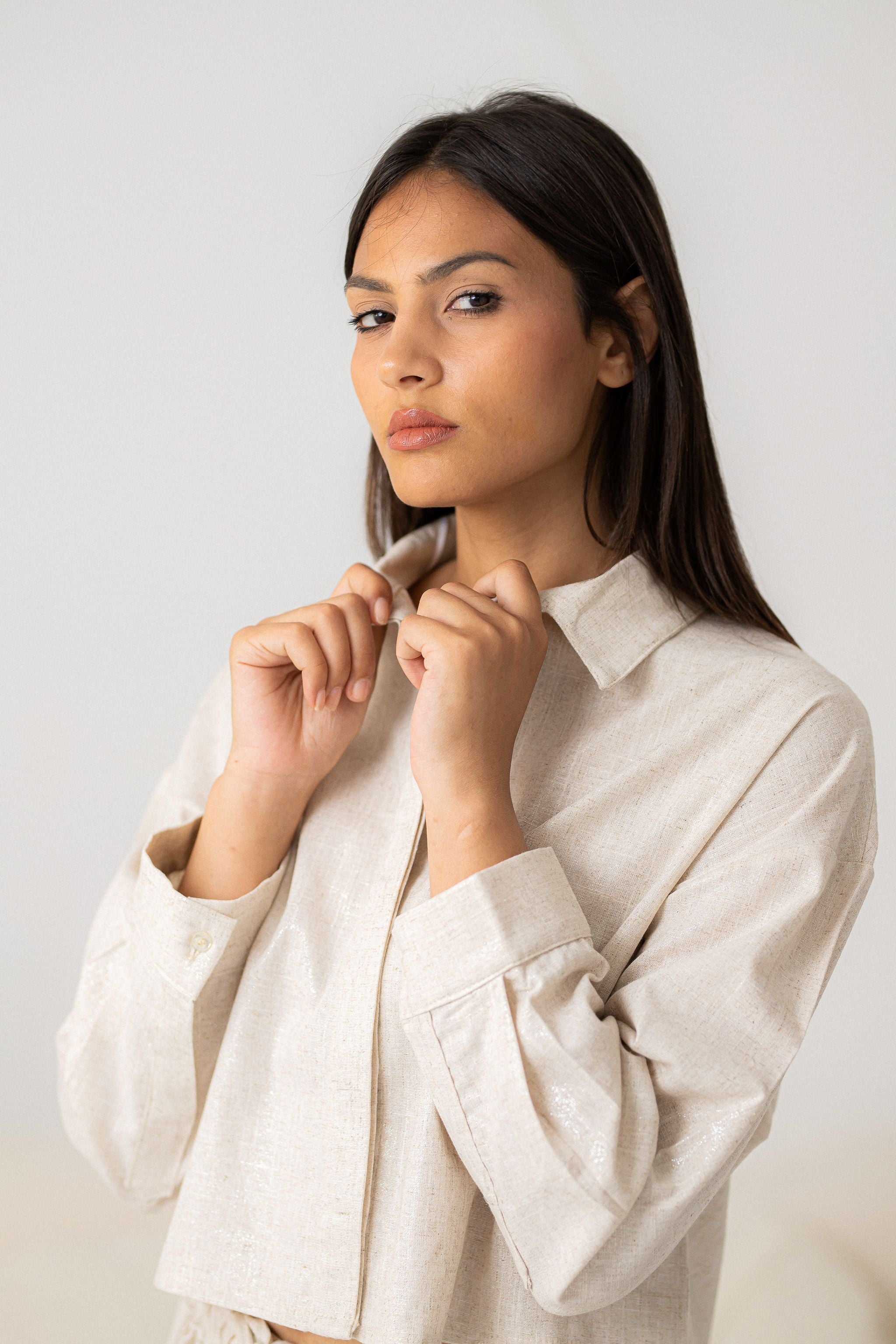 Shinny beige Pure Linen Cropped Shirt