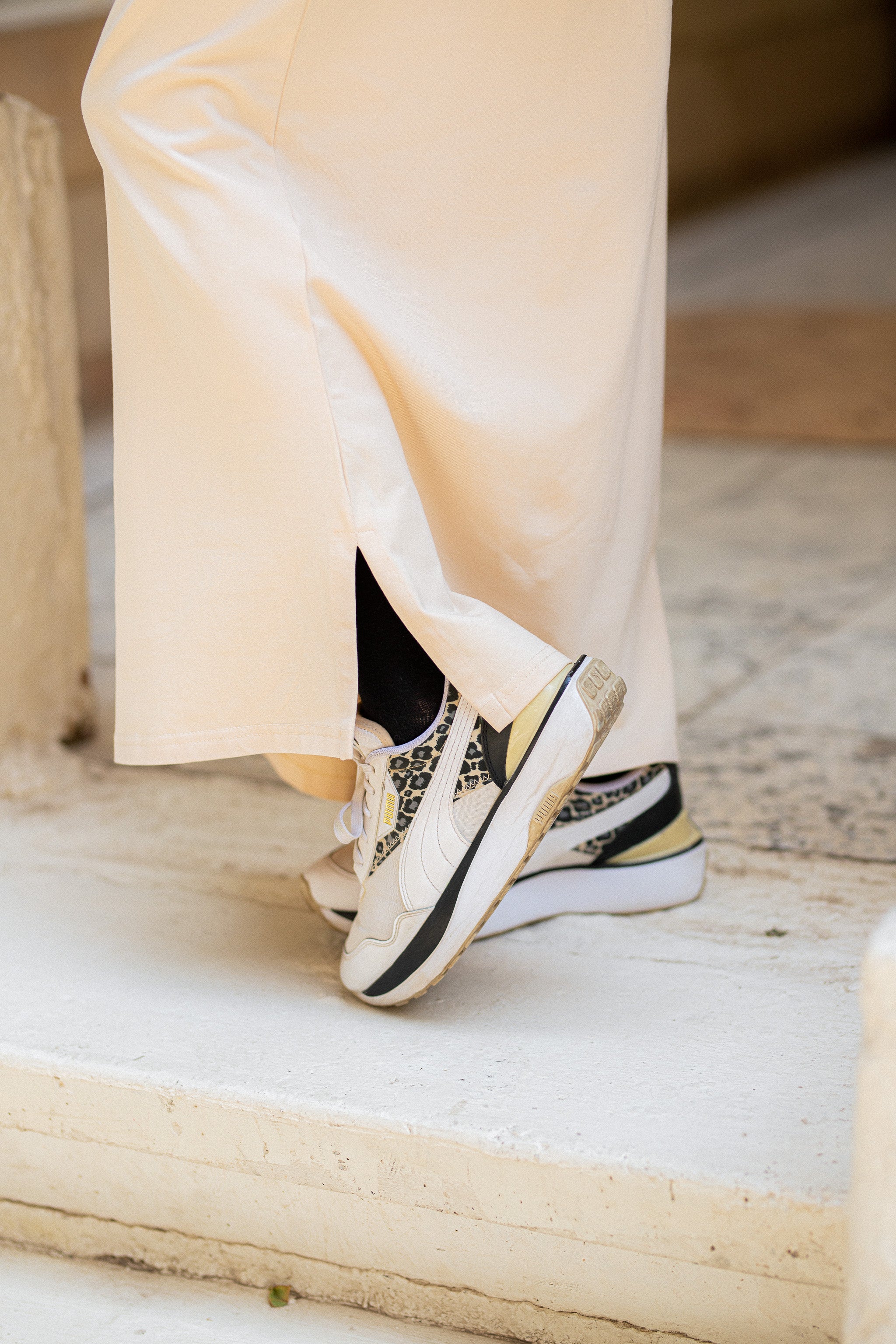 Beige vent sleeve shirt dress