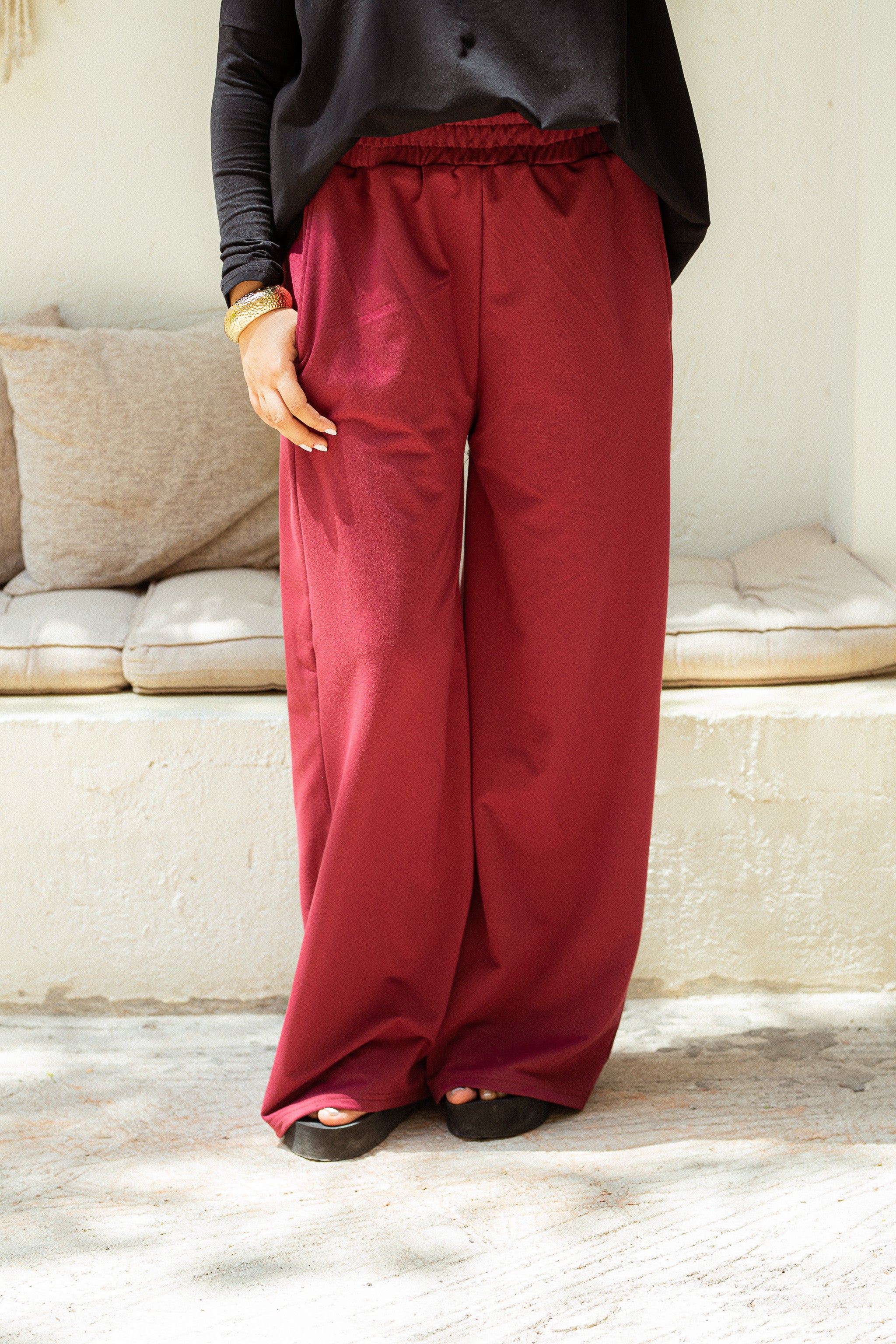 Burgandy stretchy wide leg sweatpants