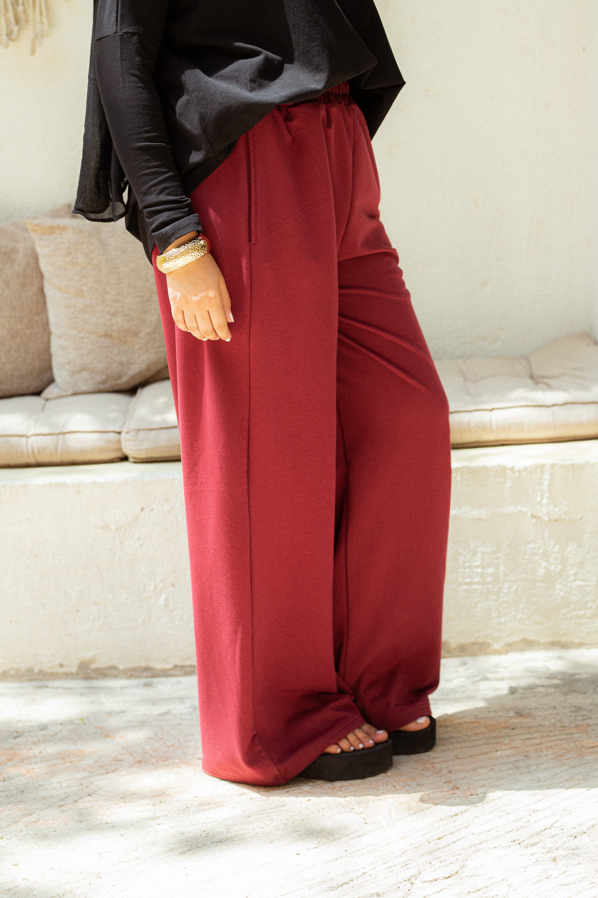 Burgandy stretchy wide leg sweatpants