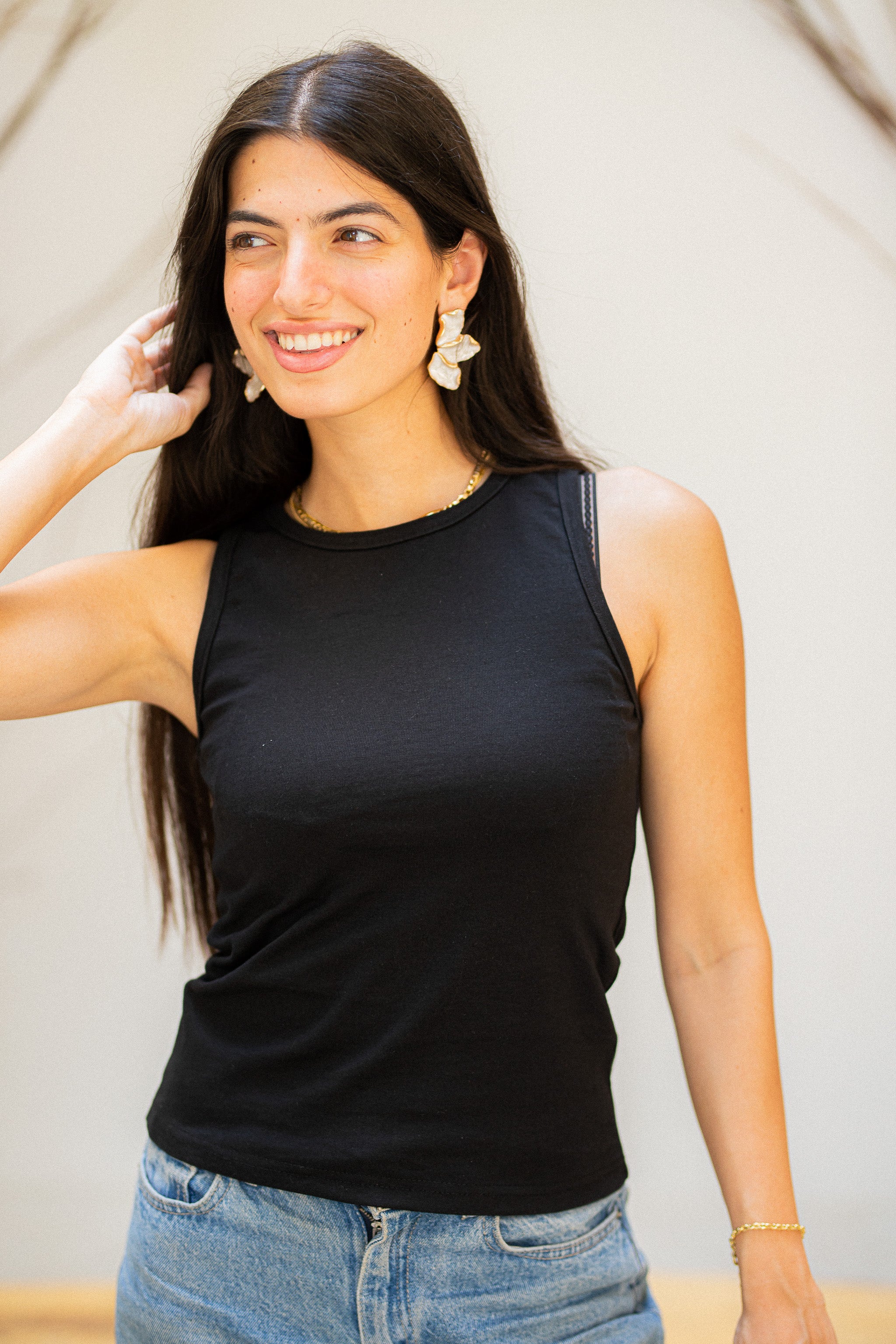 Black Round tank top