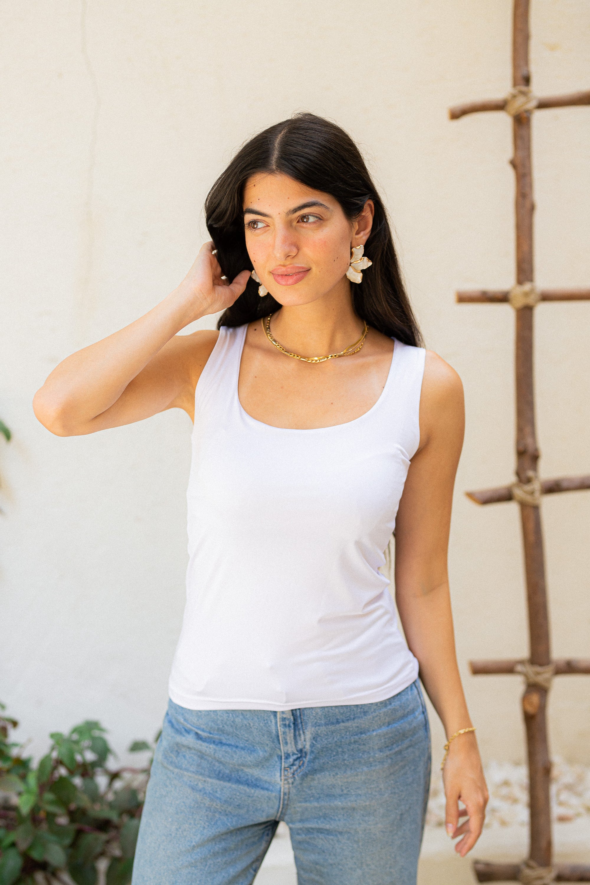White squared collar tank top