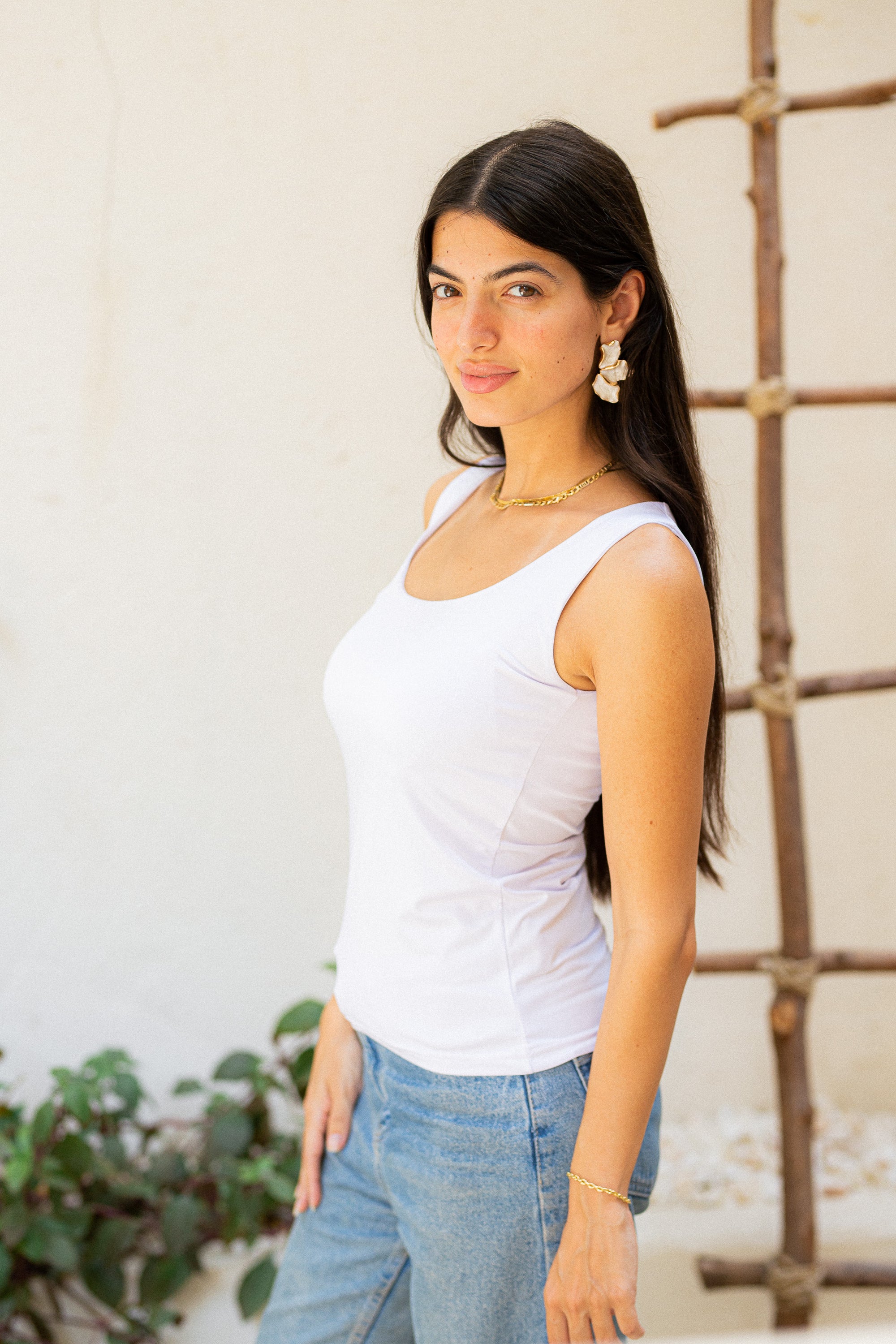 White squared collar tank top