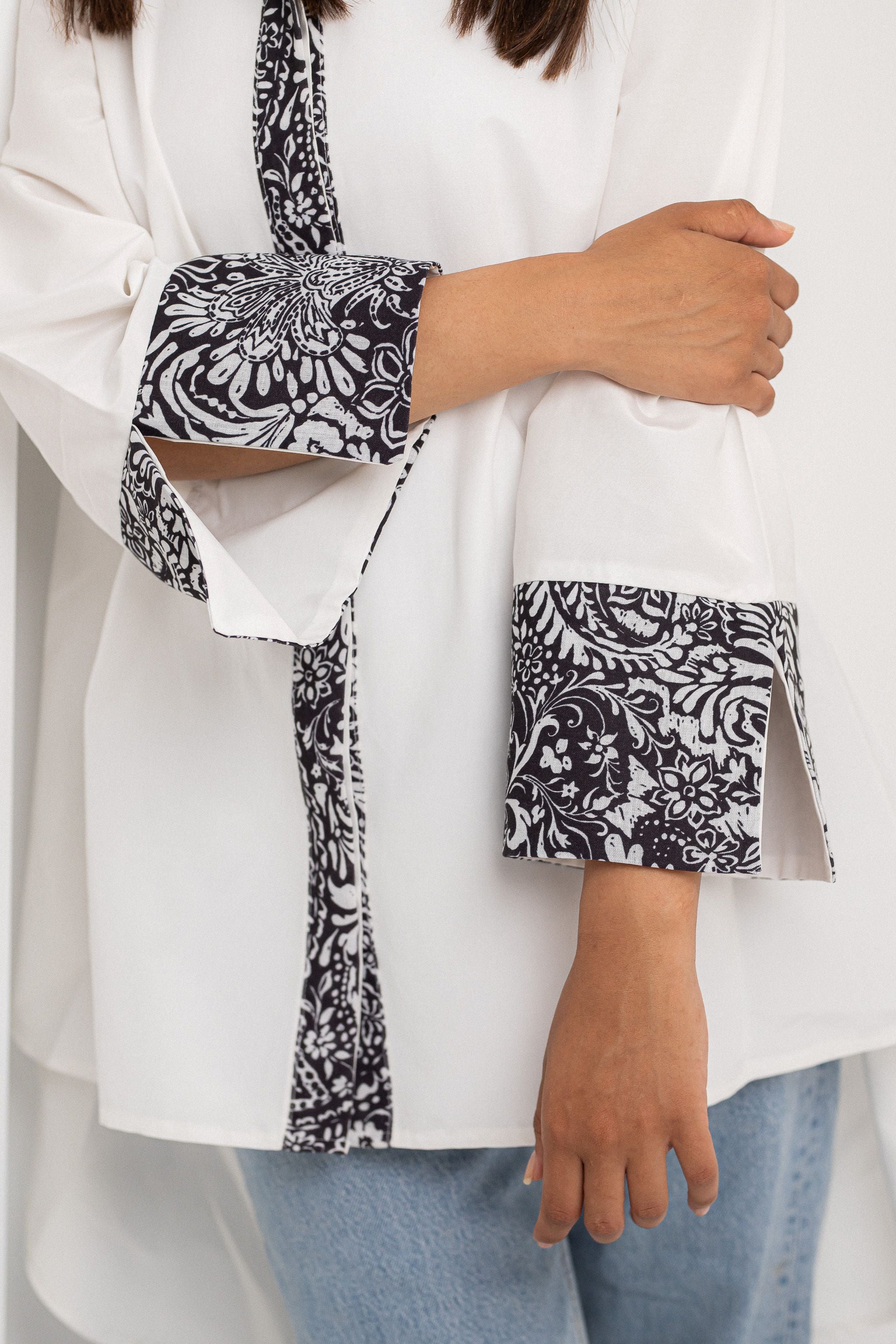 Black white floral oversized shirt