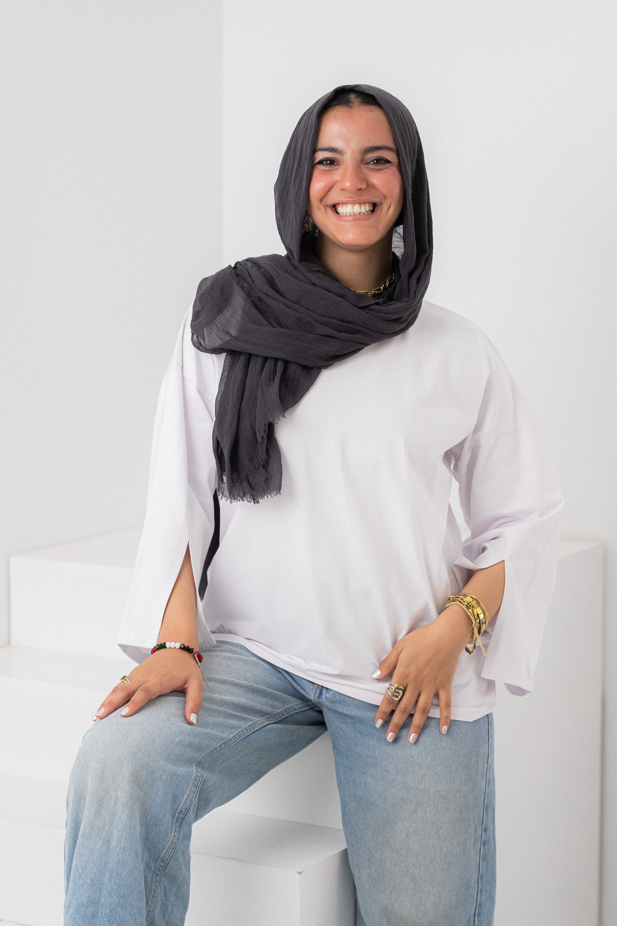 Beige vent sleeve t-shirt