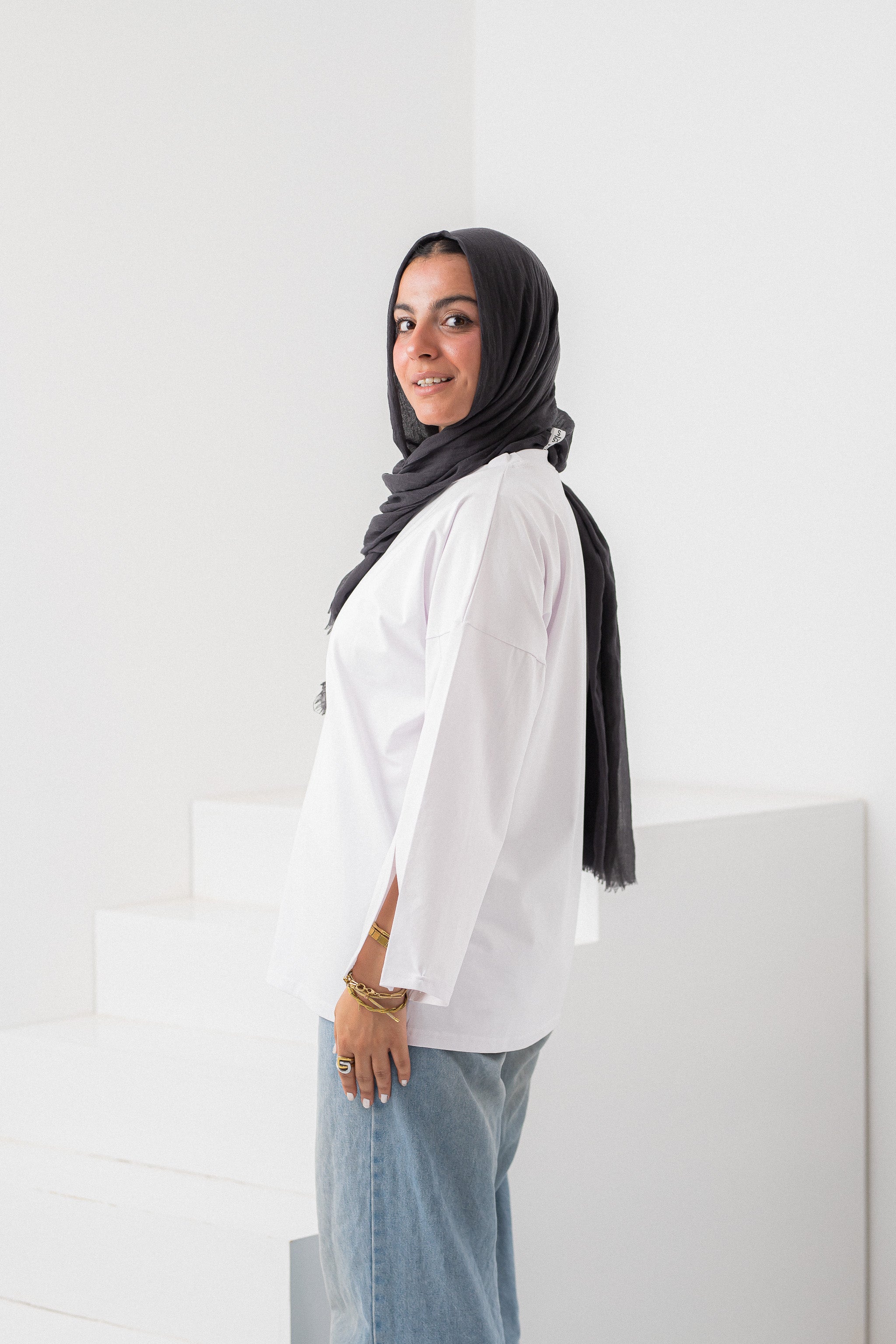 White vent sleeve t-shirt